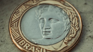 “Las monedas en circulación en Palestina incluían tanto las romanas como las locales. La típica moneda romana tenía en una cara un retrato del emperador o de otra persona importante..."