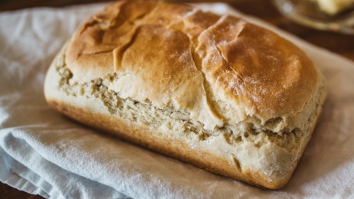 ¿Qué significa que la iglesia primitiva “partió el pan” un domingo?