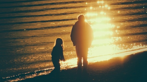 ¿Cómo puedo enseñarle a mis hijos los Diez Mandamientos?