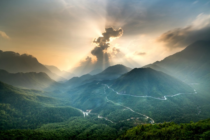 El retorno de Cristo a la Tierra, será visible por toda la humanidad. Al venir en su gloria, es imposible imaginar la majestad con la que hará presencia. El retorno de Cristo a la Tierra, será visible por toda la humanidad. Al venir en su gloria, es imposible imaginar la majestad con la que hará presencia.