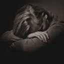 Cualquiera que sea la prueba por la que esté pasando, no puede separarle del amor de Dios. ¡Él entiende! Jesucristo sabe lo que es ser humano. Él nos ama.