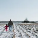 El método comúnmente empleado para establecer un linaje de descendencia de los pueblos consiste en presentar una serie de nombres, bien sea de personajes, o bien de tribus enteras, o incluso de lugares, como si fuesen “personas”.