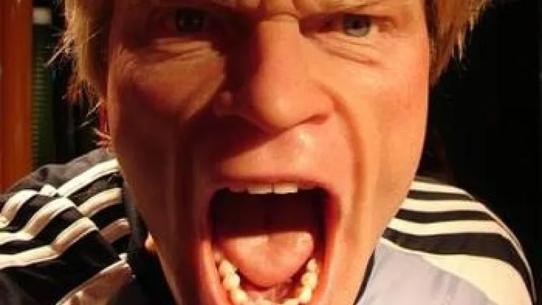 ¿Qué debemos hacer si conocemos a una persona violenta?