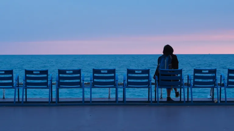Los cristianos debemos confiar y acercarnos a Dios en oración para que nos anime e intervenga para superar nuestras pruebas. Los cristianos debemos confiar y acercarnos a Dios en oración para que nos anime e intervenga para superar nuestras pruebas.