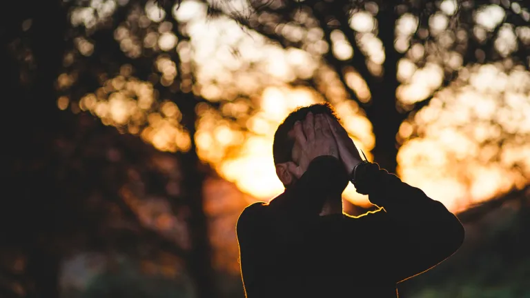 No siempre entendemos por qué Dios hace lo que hace; por qué elige que algunos sigan viviendo y otros no.