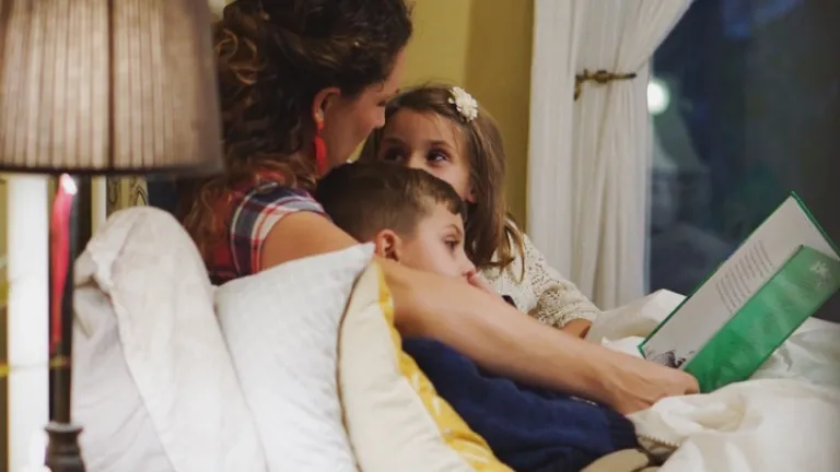 En la Iglesia hemos aprendido que la buena educación se desarrolla en la familia