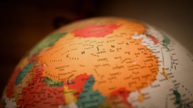 En Isaías 49:12 se habla de los Sinim, quienes vienen de lejos, pero no del norte ni del oeste.