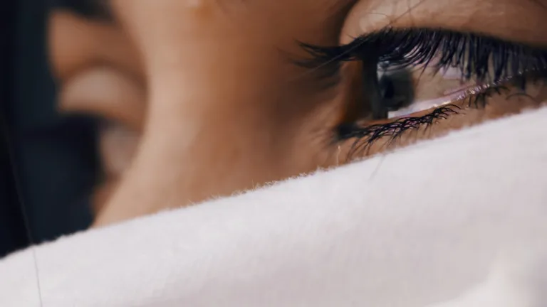 Por causa de la perversa trata de seres humanos, muchas personas son llevadas cruelmente a la ruina y luego desechadas como basura. ¡Pero ningún ser humano es desechable!