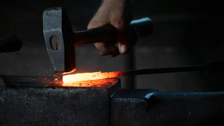 Las pruebas a las que se enfrentan los cristianos forjan un carácter resiliente.