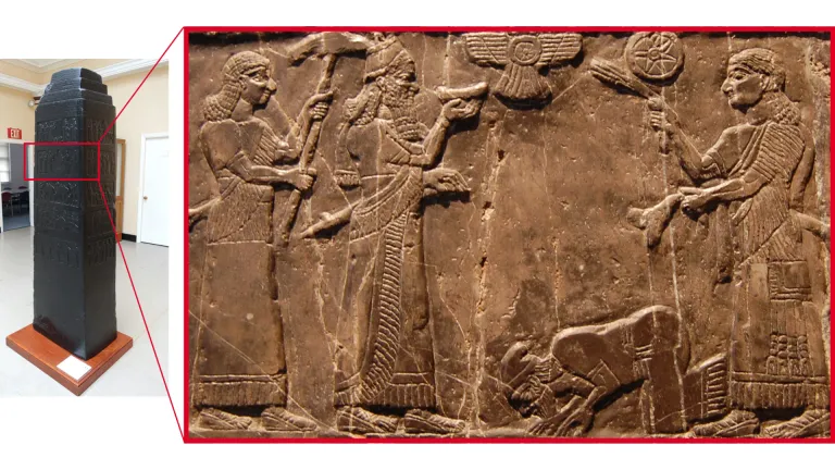 El obelisco negro de Salmanasar III, hoy en el Museo Británico. En la figura de la derecha, Jehú inclinándose ante Salmanasar.