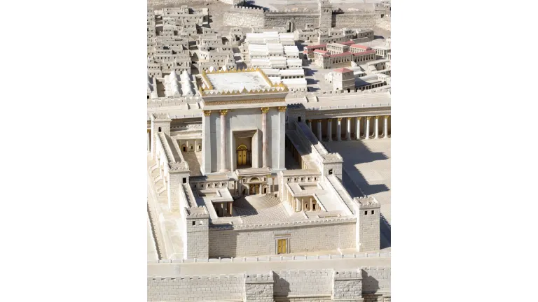 Vista del templo (representación).