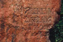 Em 1961, uma expedição italiana que escavava Cesareia Marítima em Israel encontrou essa laje de pedra com o nome de Pôncio Pilatos.