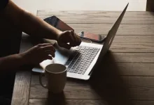 Una pregunta importante: ¿Realmente es posible adorar al verdadero y viviente Cristo durante esta temporada llena de trampas que rodean la celebración de su supuesto nacimiento?