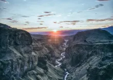 Los sucesos cruciales son momentos en los que cambió el curso de la historia de la humanidad y esta ya no volvería a ser la misma.