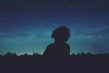 El creyente que practica una fe viva necesariamente debe reconocer la autoridad de Dios en su vida, primero, mediante la renuncia a toda autosuficiencia y luego, a través de una dependencia total a la voluntad de Dios.