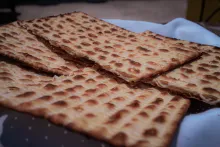 La ceremonia de Pascua del Nuevo Testamento, el lavamiento de pies.