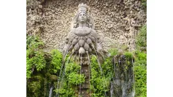 Hay muchas estatuas de Diana halladas en Europa.