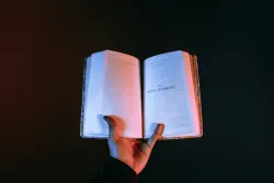 La lectura de las Sagradas Escrituras nos da aliento, paciencia y consuelo.