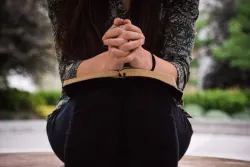 El Espíritu Santo de Dios nos da, a los cristianos, el poder espiritual necesario para vivir una vida piadosa, según Dios.